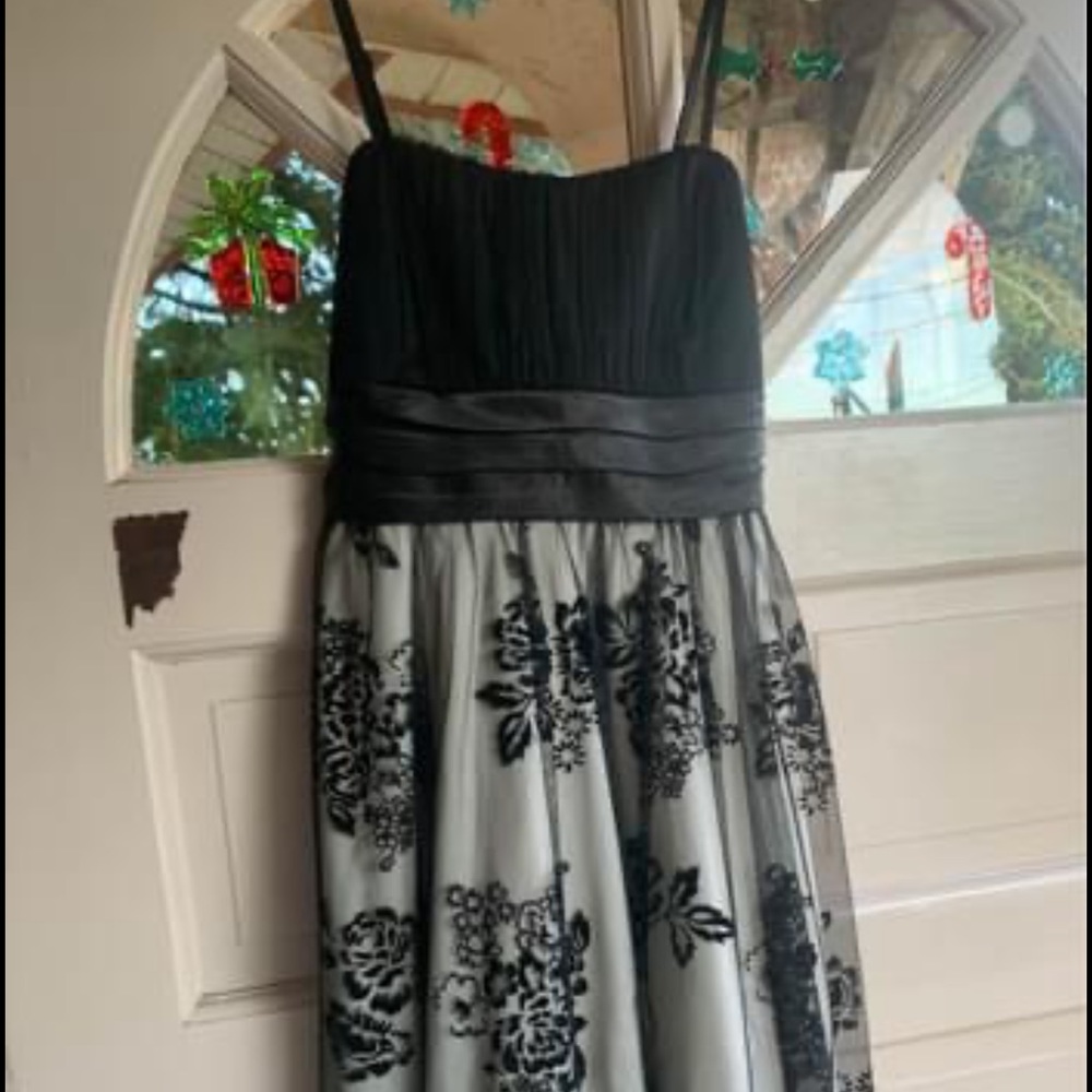 Trixxi Black and Grey Lace Short Dress